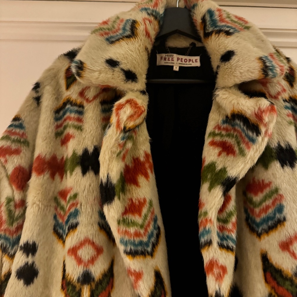 Free People Carmella Faux Fur Coat size medium • tribal print fur jacket - Picture 11 of 11
